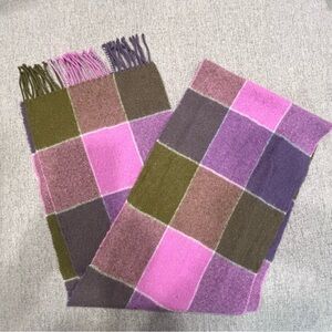 Johnstons of Elgin / Scotland 100% Lambswool Plaid Scarf